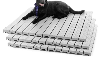 9 Best Dog Kennel Floorings: Keeping your Pets Safe